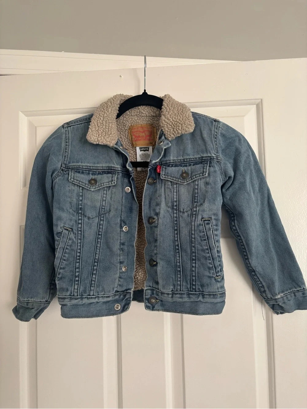 Levi’s Kids Sherpa Lined Denim Trucker Jacket Size 6 Regular Light Wash